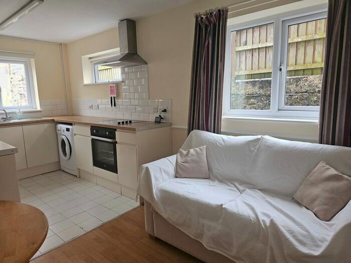 2 Bedroom Terraced House To Rent In Salem Court, Bangor, LL57