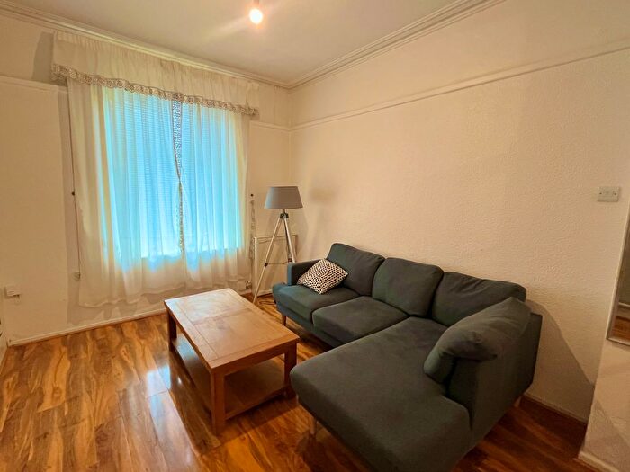 3 Bedroom Terraced House To Rent In Oxford Street, Swansea, SA1