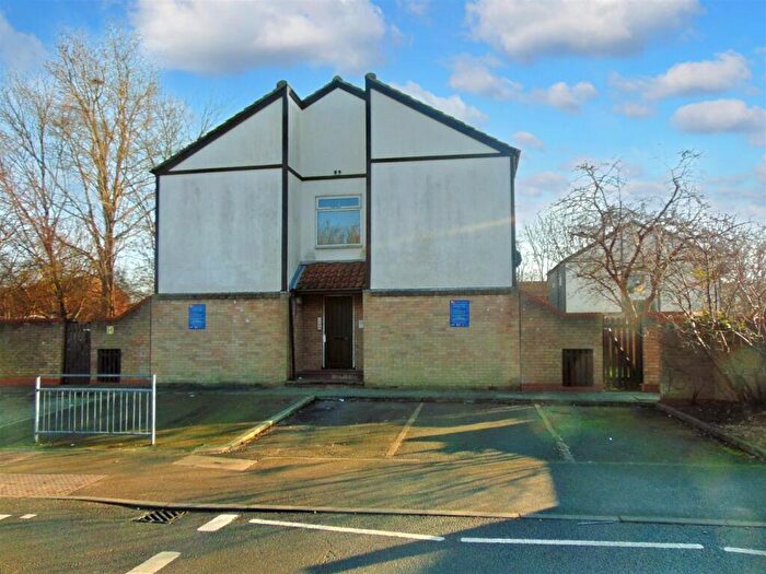 1 Bedroom Flat For Sale In Lanham Place, Basildon, SS13