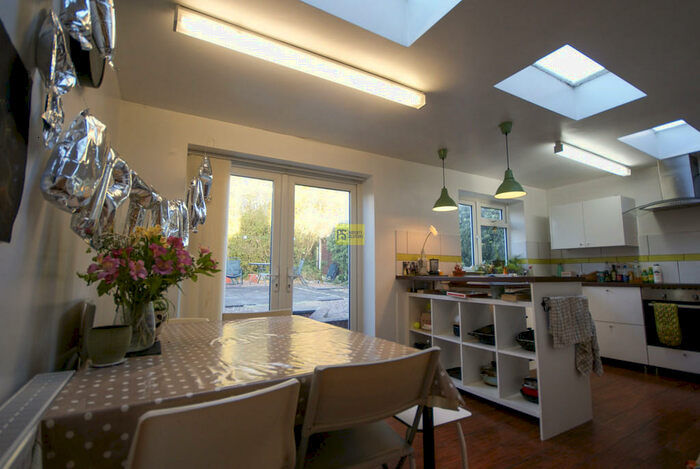 6 Bedroom Semi-Detached House To Rent In Quinton Road - Bath Student Property, B17