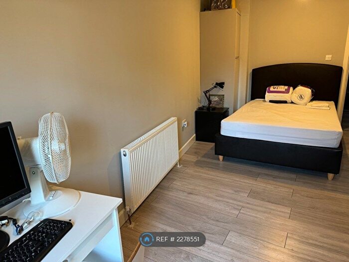 1 Bedroom Flat To Rent In Edmonton, London, N9