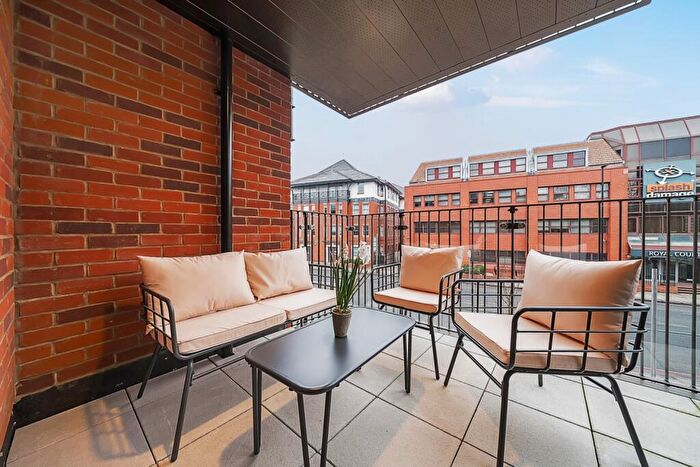 1 Bedroom Flat To Rent In Tweedy Road Bromley, BR1