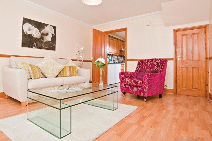 2 Bedroom Mews To Rent In Dale Court, Denton Holme, Carlisle, CA2