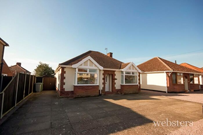 2 Bedroom Detached Bungalow To Rent In Reepham Road, Norwich, NR6
