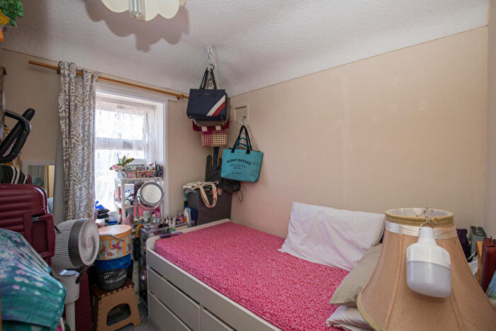 3 Bedroom Terraced House To Rent In , SM5