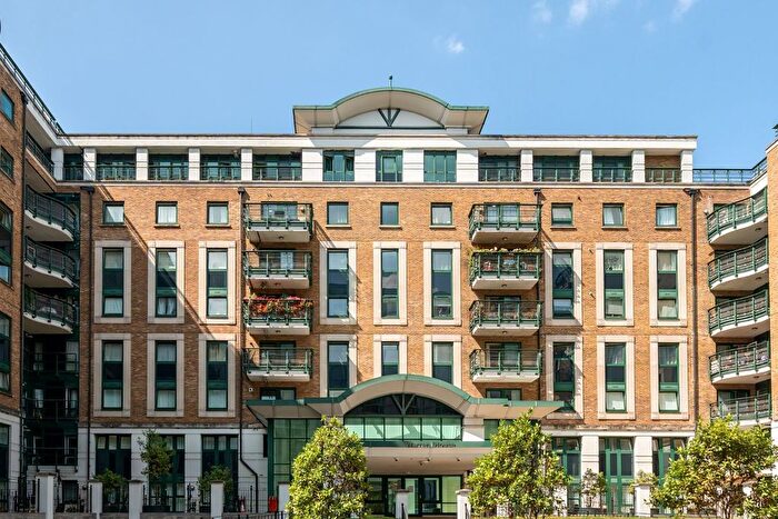 2 Bedroom Flat For Sale In Beckford Close, Warwick Road, London, W14