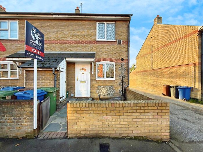 2 Bedroom Terraced House To Rent In London Road, Grays, RM17