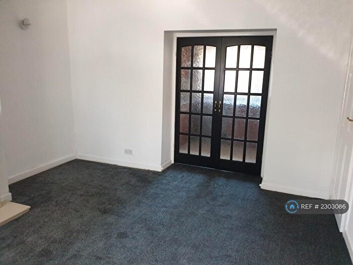 2 Bedroom Terraced House To Rent In Beech Street, Huddersfield, HD1