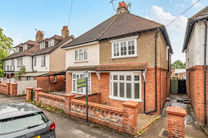 3 Bedroom Semi-Detached House For Sale In Clare Road, Maidenhead, SL6