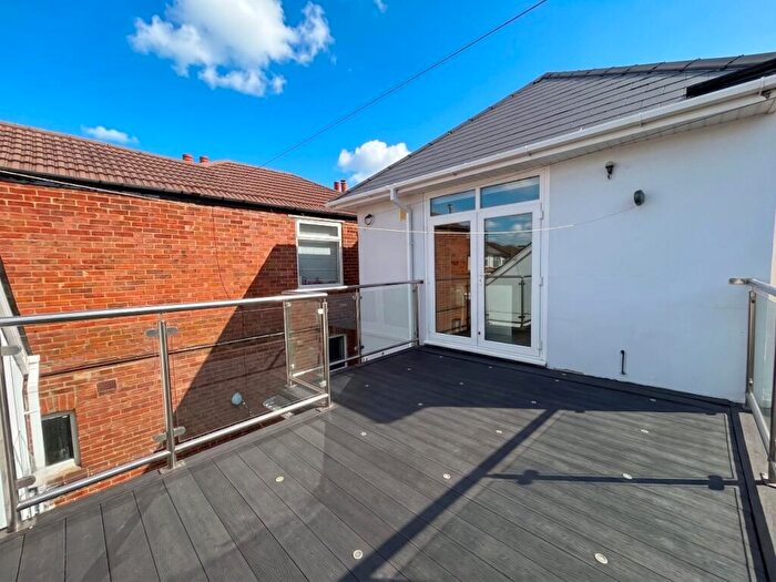 1 Bedroom Flat To Rent In Clarence Park Road, Bournemouth, BH7