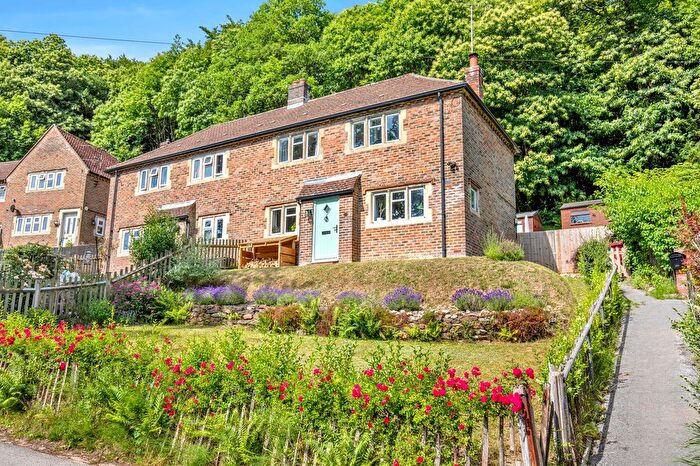 3 Bedroom Semi-Detached House For Sale In Marley Hanger, Haslemere, GU27