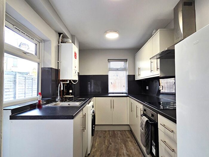 2 Bedroom Terraced House To Rent In Leavesden Road, Watford, WD24