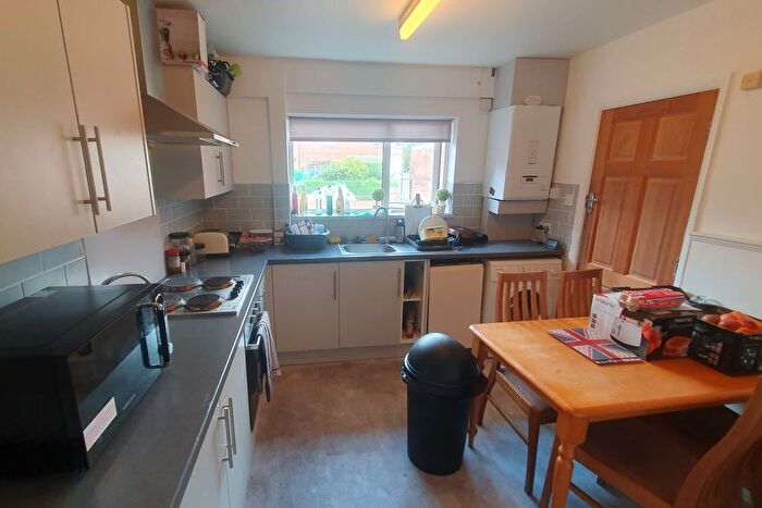 6 Bedroom Detached House For Sale In Happy Land North, Worcester, Worcestershire, WR2