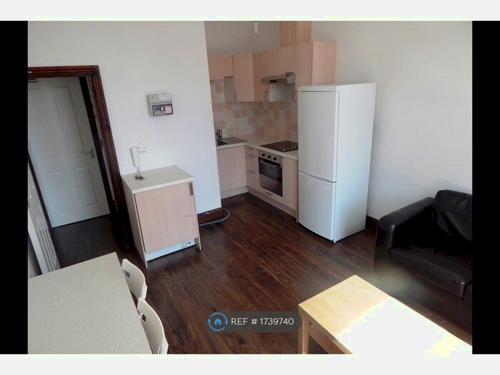 1 Bedroom Flat To Rent In Hyde Terrace, Leeds, LS2