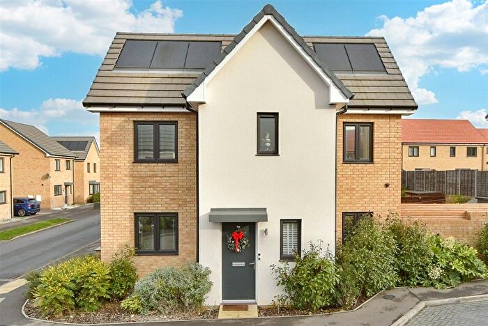 3 Bedroom Detached House For Sale In Redshank View, Sheerness, Kent, ME12