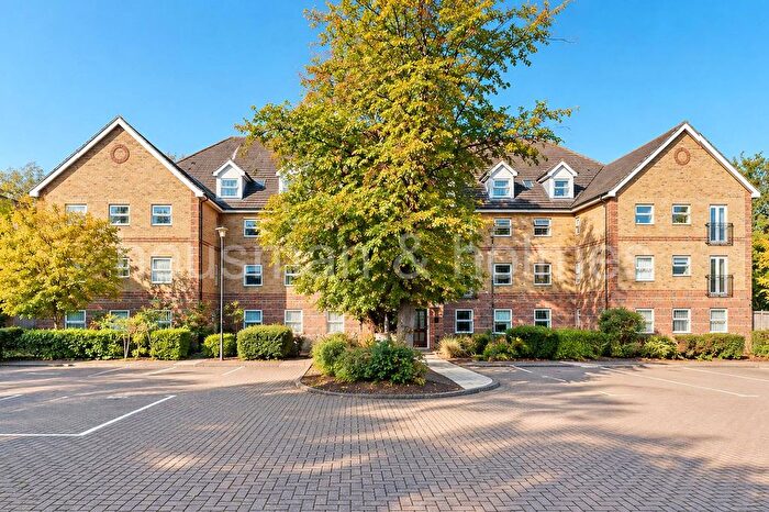 1 Bedroom Flat For Sale In Wilshaw Close, NW4