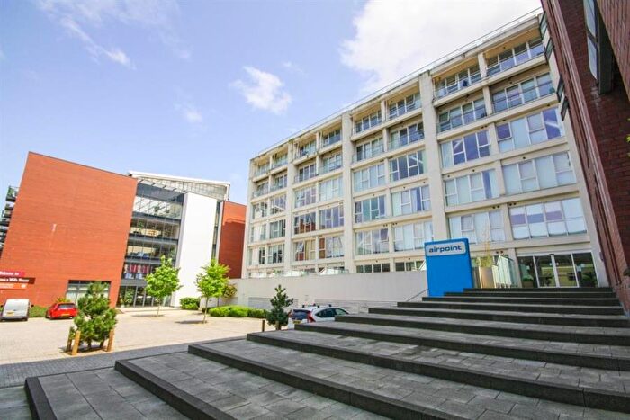 2 Bedroom Flat To Rent In Airpoint - Bedminster, BS3