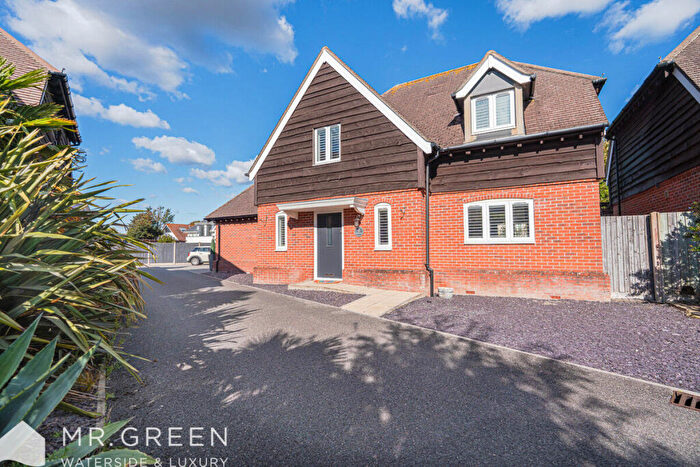 4 Bedroom Detached House For Sale In Saxonbury Road, Southbourne, BH6