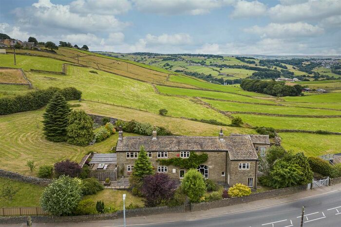 4 Bedroom Detached House For Sale In New Laithe Farm, Stainland Road, Sowood, Halifax, HX4