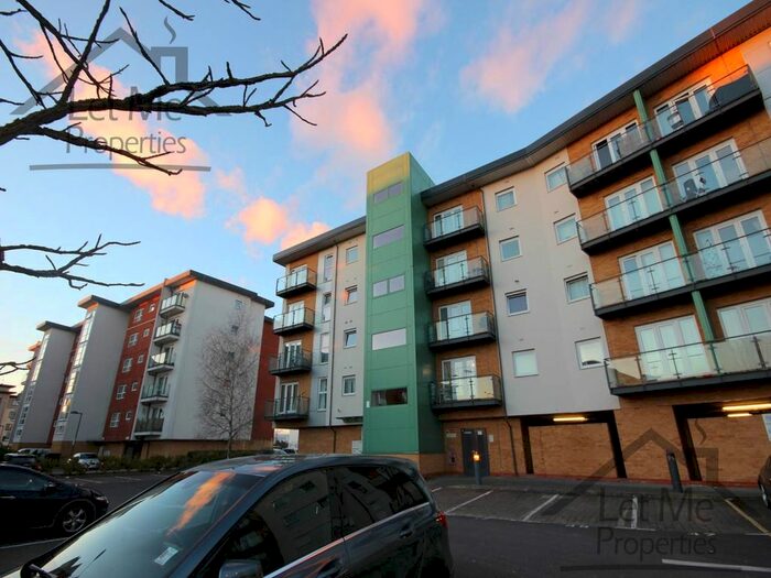 1 Bedroom Flat To Rent In Parkhouse Court, Hatfield, Hertfordshire AL10