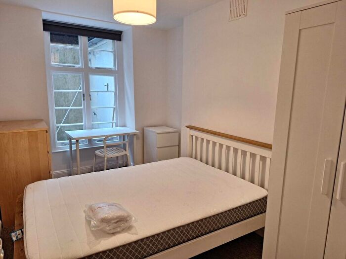 3 Bedroom Flat To Rent In Charlotte Street, BS1