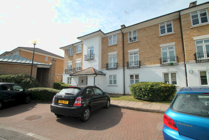 1 Bedroom Flat To Rent In Kingswood Drive, SM2