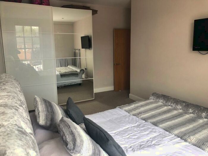 2 Bedroom Flat To Rent In Wedgewood Street, Aylesbury, HP19