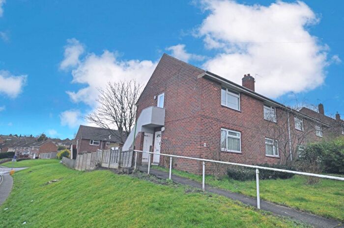 2 Bedroom Flat To Rent In Hobart Close, Burton-On-Trent, Staffordshire, DE15