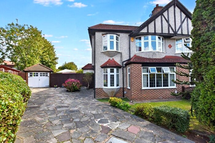 5 Bedroom Semi Detached House For Sale In Silecroft Road, Bexleyheath, DA7