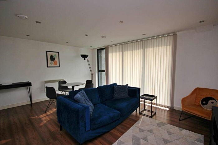 2 Bedroom Flat To Rent In Salford, M7