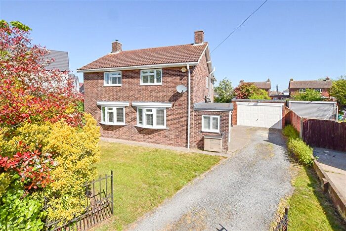 5 Bedroom Detached House For Sale In Edinburgh Road, Isle Of Grain, Kent, ME3