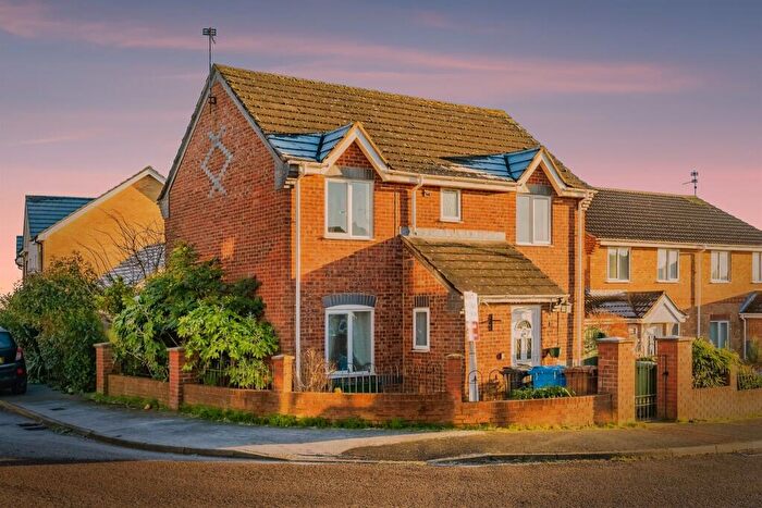 3 Bedroom Detached House For Sale In Applegarth Close, Corby, NN18