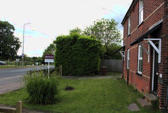 Maisonette To Rent In Webbs Cottages, Main Road, Margaretting, Essex, CM4