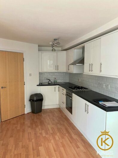 2 Bedroom Flat To Rent In Kings Road, Southsea, PO5