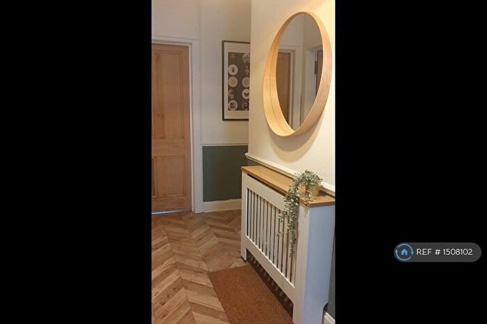 4 Bedroom Flat To Rent In Forrest Road, Edinburgh, EH1