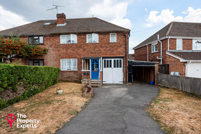 3 Bedroom Semi-Detached House For Sale In Norton Road, Reading, RG5