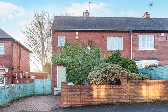 4 Bedroom Semi Detached House For Sale In Denhale Avenue, Wakefield, WF2