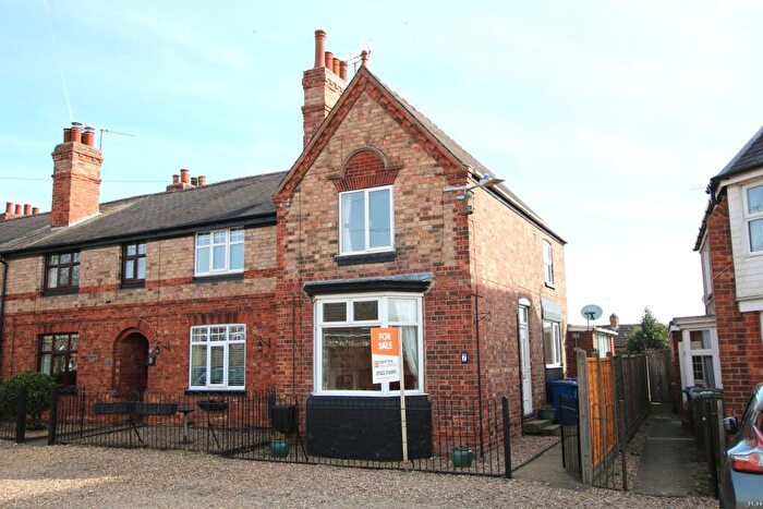 3 Bedroom End Of Terrace House For Sale In Western Avenue, Saxilby, LN1