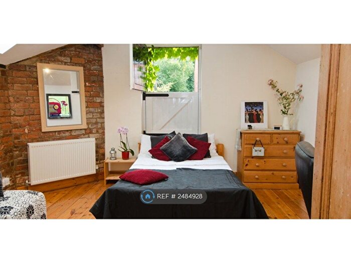 3 Bedroom Detached House To Rent In Wostenholm Road, Sheffield, S7