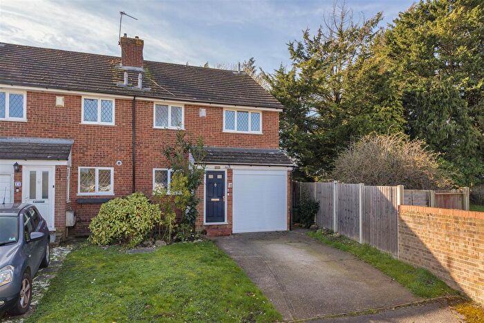3 Bedroom Semi Detached House For Sale In Sherbourne Close, West Kingsdown, Sevenoaks, TN15