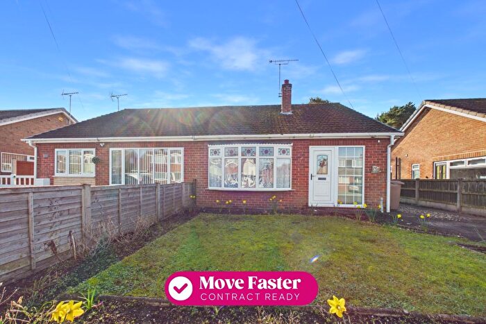 2 Bedroom Semi Detached Bungalow For Sale In Plantation Drive, South Cave, Brough, HU15