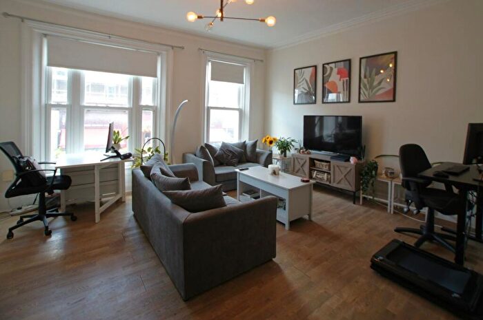 1 Bedroom Flat To Rent In Northcote Road, London, SW11