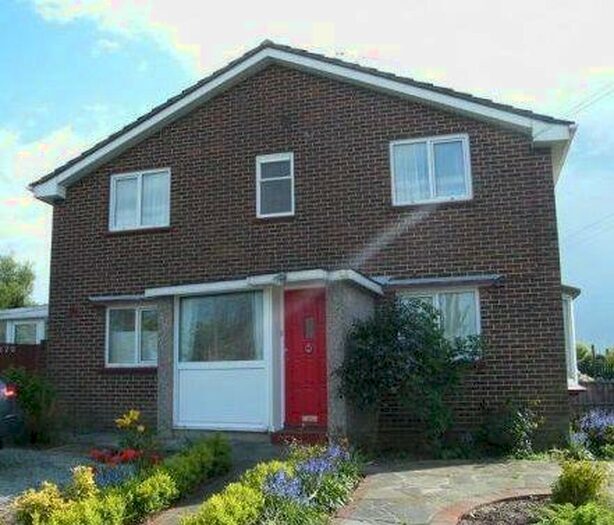 2 Bedroom Terraced House To Rent In Bridgwater Drive, Westcliff-on-Sea, SS0