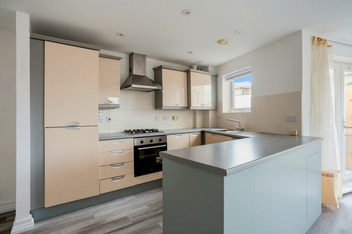 2 Bedroom Apartment To Rent In Bridge Wharf, Chertsey, KT16