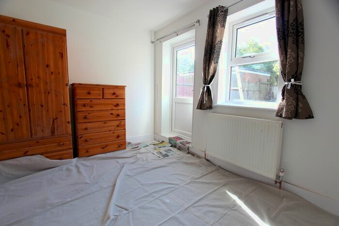 1 Bedroom Maisonette To Rent In Wightman Road, London, N8