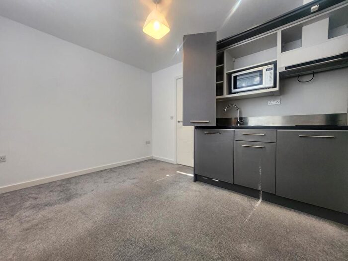 1 Bedroom Flat To Rent In Camberley, Surrey, GU15