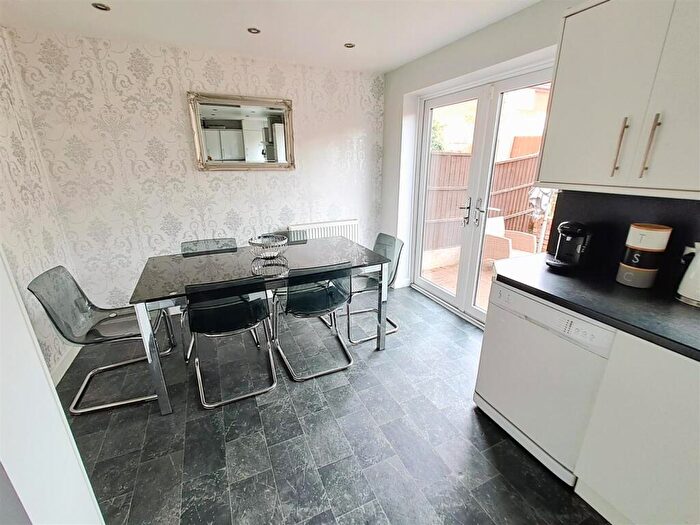 3 Bedroom Detached House For Sale In Cambridge Way, South Yardley, Birmingham, B27