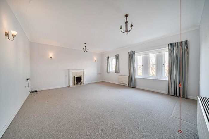 2 Bedroom Retirement Property For Sale In Blundellsands Road West, Crosby, Liverpool, L23