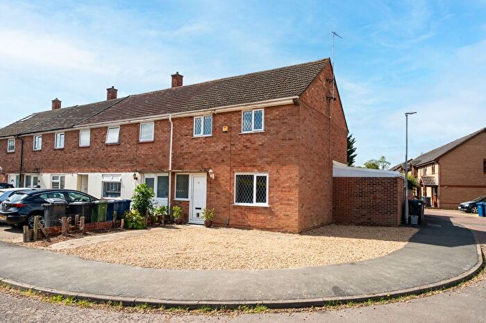 3 Bedroom End Of Terrace House For Sale In Wagstaff Close, Cambridge, CB4