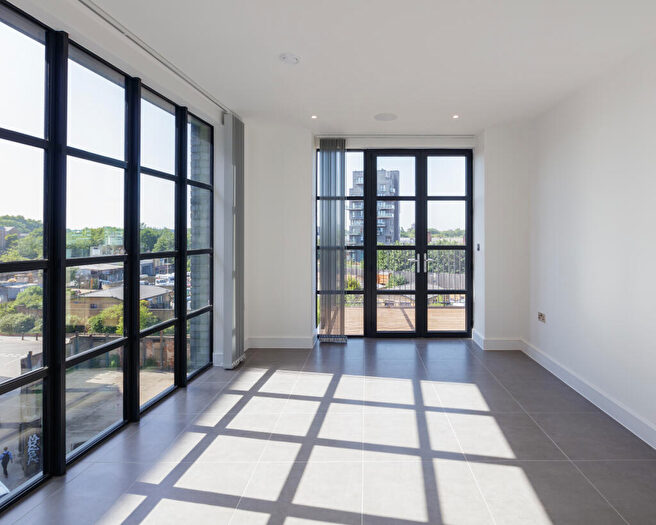 3 Bedroom Apartment For Sale In The Bagel Factory, Hackney Wick, E9 - Photo 7